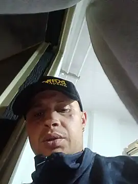 suavesito00070 online show from July 10, 2026, 12:37 am