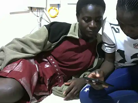 Snapshot of Ebony-Sha chatting on July 10, 2026, 3:58 pm Ebony-Sha online show from July 10, 2026, 3:58 pm