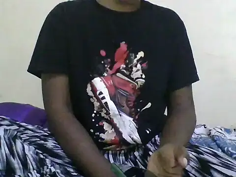 Snapshot of Gladysluna chatting on July 10, 2026, 4:53 pm Gladysluna online show from July 10, 2026, 4:53 pm