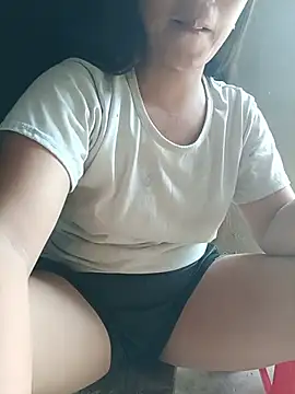 Snapshot of Kuki-bebe chatting on July 11, 2026, 10:07 am Kuki-bebe online show from July 11, 2026, 10:07 am
