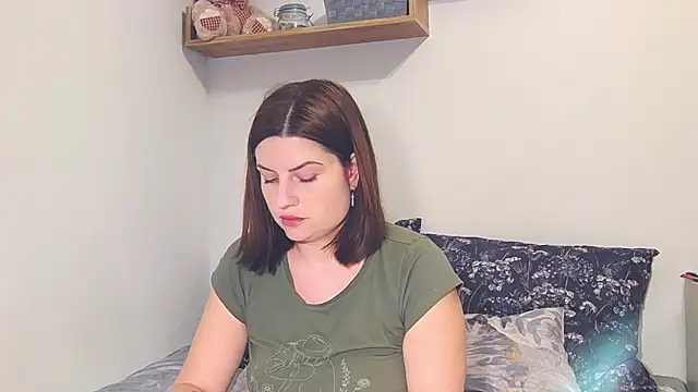 alisenties online show from March 3, 2025, 5:18 pm