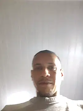 Thom011 online show from July 13, 2026, 10:12 pm