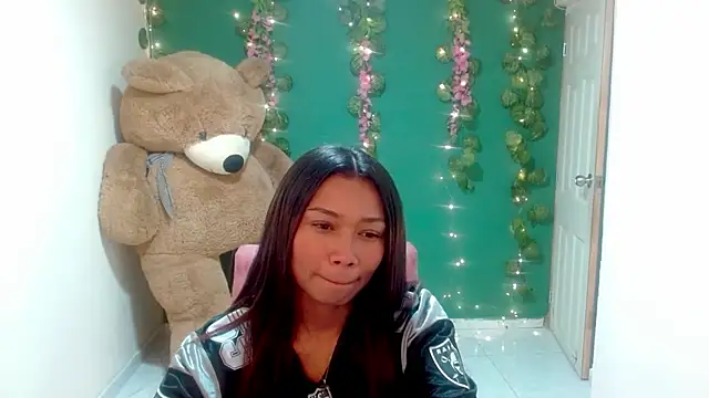 Snapshot of miaisabella6995 chatting on July 15, 2026, 2:33 pm miaisabella6995 online show from July 15, 2026, 2:33 pm