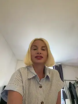 Snapshot of yourfavmarina chatting on July 19, 2026, 3:05 pm yourfavmarina online show from July 19, 2026, 3:05 pm