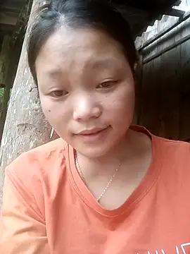 Linana cute online show from July 27, 2026, 3:13 am