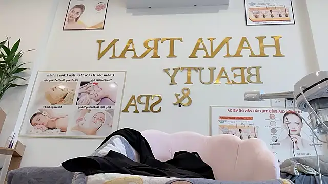 Katy Bae online show from October 17, 2025, 4:37 am