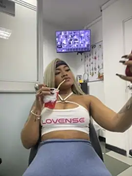 riri brunnete online show from April 2, 2026, 4:10 am