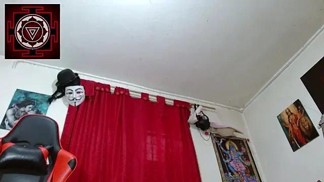 Amanda Valeska online show from December 18, 2025, 5:41 pm