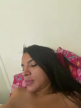 Snapshot of Cleolaurent chatting on July 29, 2026, 4:05 pm Cleolaurent online show from July 29, 2026, 4:05 pm