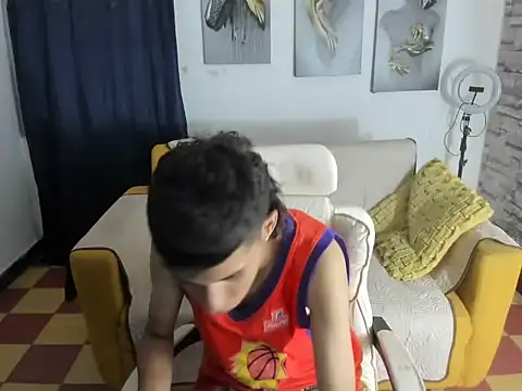 Snapshot of raul_silva chatting on July 23, 2026, 1:19 am raul silva online show from July 23, 2026, 1:19 am