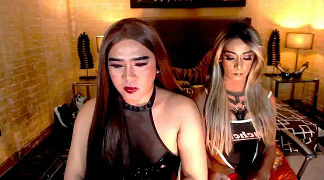 Snapshot of BigCumHuntersxx chatting on December 18, 2024, 12:18 pm BigCumHuntersxx online show from December 18, 2024, 12:18 pm