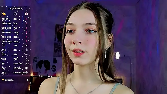 Snapshot of Aura_Lune_ chatting on July 25, 2026, 4:04 pm Aura Lune online show from July 25, 2026, 4:04 pm