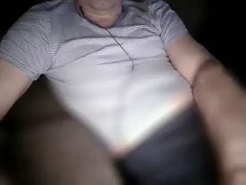 Snapshot of trebor600 chatting on February 13, 2025, 8:24 pm trebor600 online show from February 13, 2025, 8:24 pm