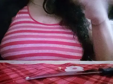 Snapshot of Tatybellaaaa chatting on July 25, 2026, 3:20 pm Tatybellaaaa online show from July 25, 2026, 3:20 pm