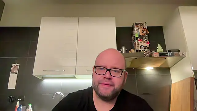 theitalianbear online show from November 3, 2025, 3:52 am