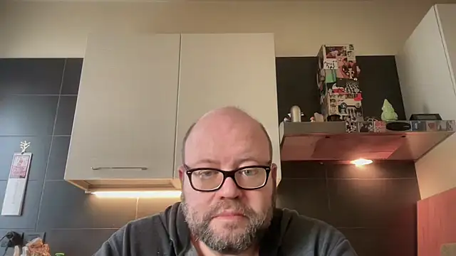 theitalianbear online show from February 15, 2026, 10:25 am