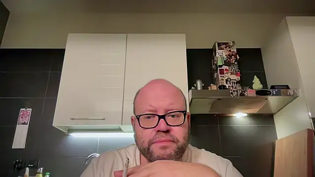 theitalianbear online show from April 10, 2026, 3:23 am