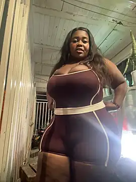 Snapshot of ExoticGlow_Latina chatting on August 1, 2026, 7:18 am ExoticGlow Latina online show from August 1, 2026, 7:18 am