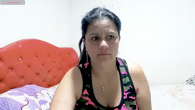 sexy jhoan88 online show from April 14, 2026, 7:09 pm