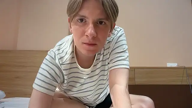 Snapshot of cinnamonmood chatting on August 2, 2026, 7:34 pm cinnamonmood online show from August 2, 2026, 7:34 pm