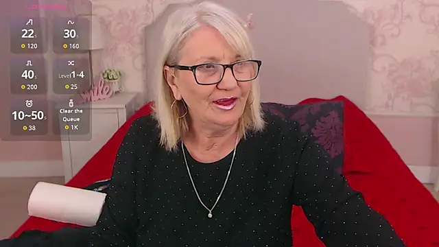 LadyAlana online show from May 6, 2026, 10:15 pm