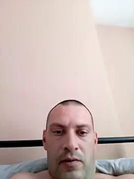 klanvezer online show from August 2, 2026, 3:43 pm