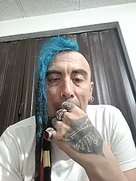 Snapshot of Ramones_Charm chatting on August 4, 2026, 2:26 am Ramones Charm online show from August 4, 2026, 2:26 am