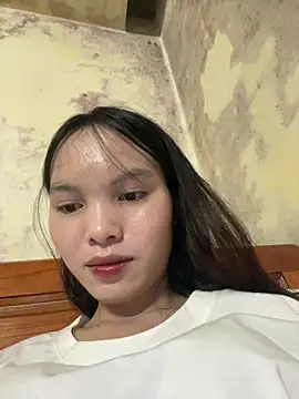 Snapshot of lola2003a chatting on August 3, 2026, 2:22 pm lola2003a online show from August 3, 2026, 2:22 pm