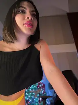 Snapshot of HannaBeckett chatting on December 10, 2024, 1:11 am HannaBeckett online show from December 10, 2024, 1:11 am