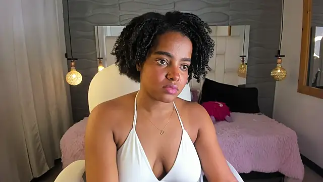 Snapshot of Sofi_Skype chatting on August 4, 2026, 2:52 pm Sofi Skype online show from August 4, 2026, 2:52 pm