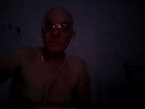 Snapshot of TheRealHunkyy chatting on August 5, 2026, 12:35 am TheRealHunkyy online show from August 5, 2026, 12:35 am