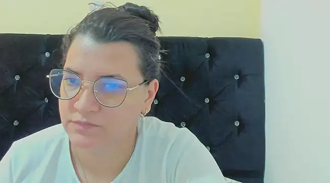 MARILYN GARCIA online show from December 17, 2024, 4:32 pm