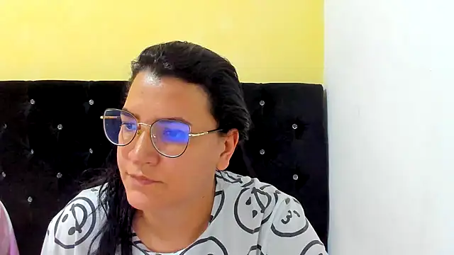 MARILYN GARCIA online show from January 3, 2025, 9:15 pm