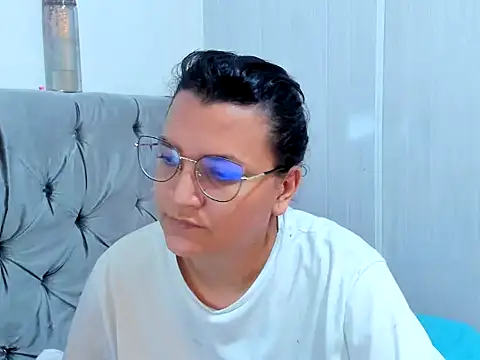 MARILYN GARCIA online show from January 14, 2025, 4:40 pm