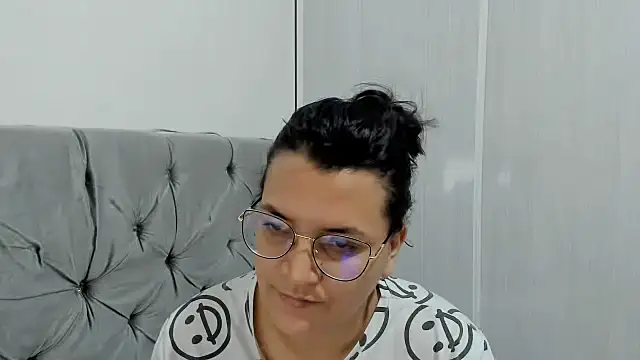 MARILYN GARCIA online show from January 27, 2025, 10:27 pm