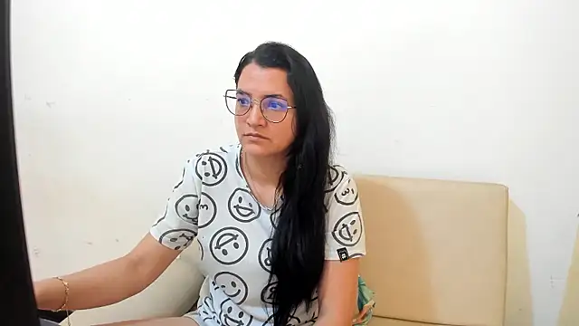 MARILYN GARCIA online show from January 14, 2026, 6:13 pm