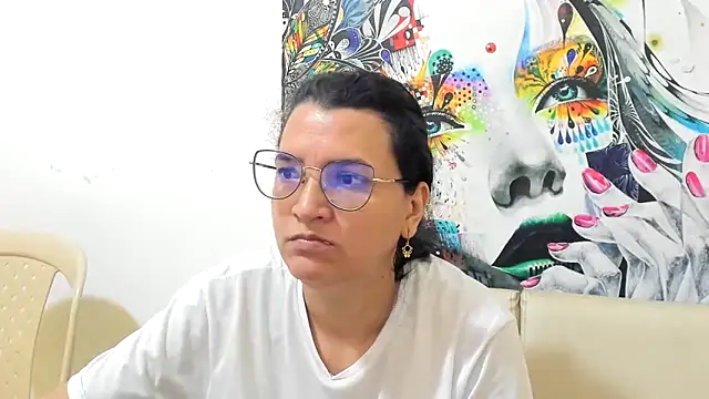 MARILYN GARCIA online show from March 13, 2026, 1:40 pm