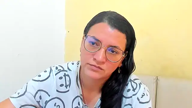 MARILYN GARCIA online show from April 9, 2026, 3:17 pm