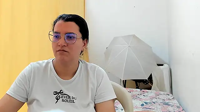 Snapshot of MARILYN_GARCIA chatting on May 28, 2026, 4:26 pm MARILYN GARCIA online show from May 28, 2026, 4:26 pm