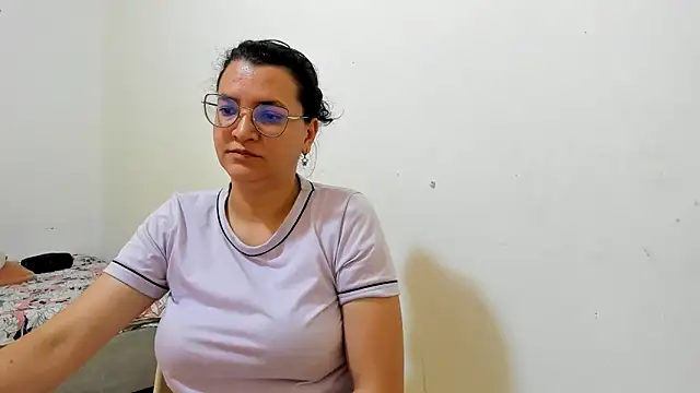 Snapshot of MARILYN_GARCIA chatting on June 15, 2026, 3:03 pm MARILYN GARCIA online show from June 15, 2026, 3:03 pm