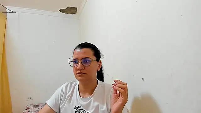 Snapshot of MARILYN_GARCIA chatting on June 24, 2026, 9:36 pm MARILYN GARCIA online show from June 24, 2026, 9:36 pm