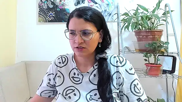 Snapshot of MARILYN_GARCIA chatting on July 6, 2026, 8:55 pm MARILYN GARCIA online show from July 6, 2026, 8:55 pm