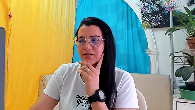 Snapshot of MARILYN_GARCIA chatting on July 14, 2026, 4:13 pm MARILYN GARCIA online show from July 14, 2026, 4:13 pm