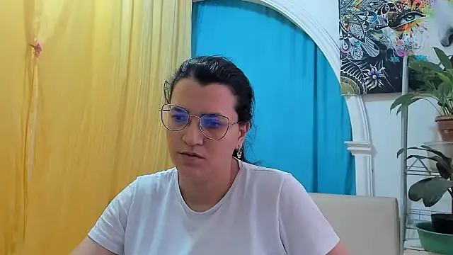 Snapshot of MARILYN_GARCIA chatting on July 15, 2026, 12:54 pm MARILYN GARCIA online show from July 15, 2026, 12:54 pm
