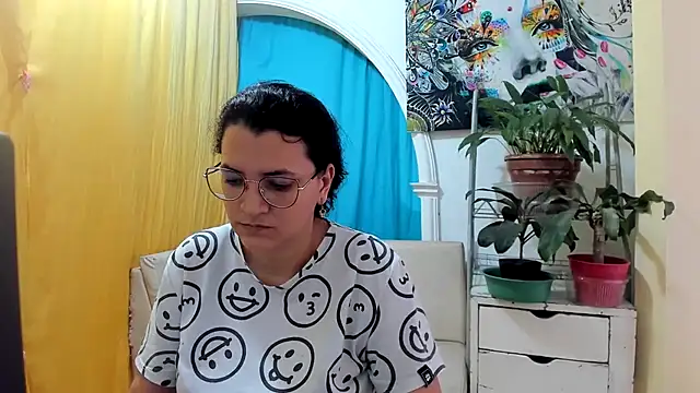 Snapshot of MARILYN_GARCIA chatting on July 16, 2026, 9:54 pm MARILYN GARCIA online show from July 16, 2026, 9:54 pm