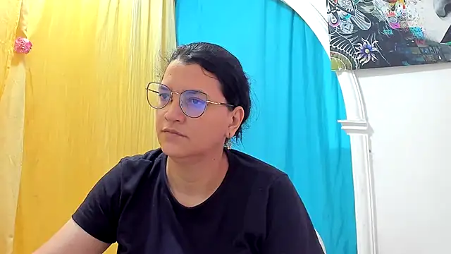 Snapshot of MARILYN_GARCIA chatting on July 18, 2026, 12:53 pm MARILYN GARCIA online show from July 18, 2026, 12:53 pm