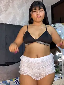 Snapshot of Lunna_Rossee chatting on August 6, 2026, 7:38 pm Lunna Rossee online show from August 6, 2026, 7:38 pm