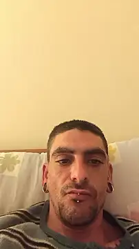 Icen  online show from February 16, 2026, 11:01 pm