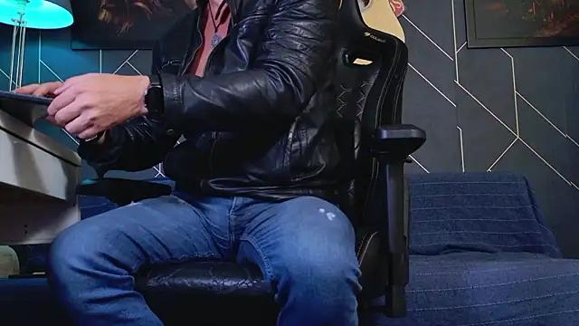 ChrisKox online show from March 3, 2026, 4:51 am