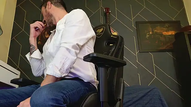 ChrisKox online show from April 1, 2026, 7:00 pm